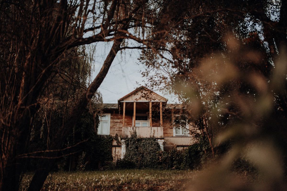 house in the trees nałeczów orange sunset light