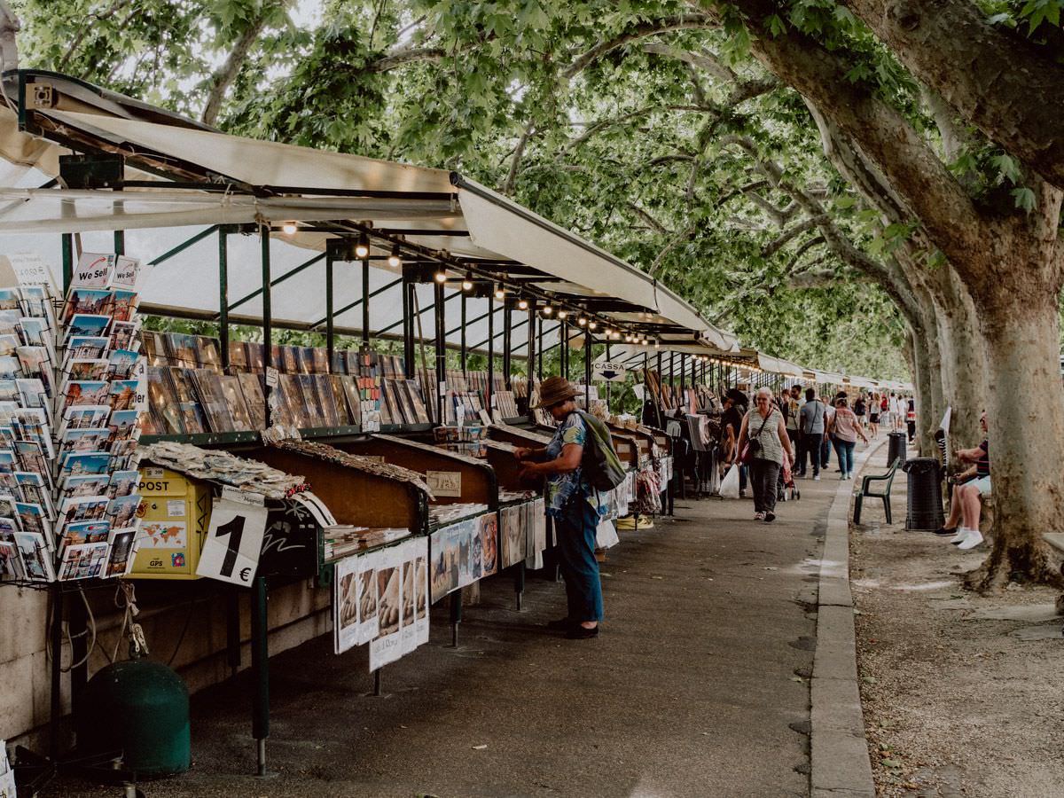 street market in rome