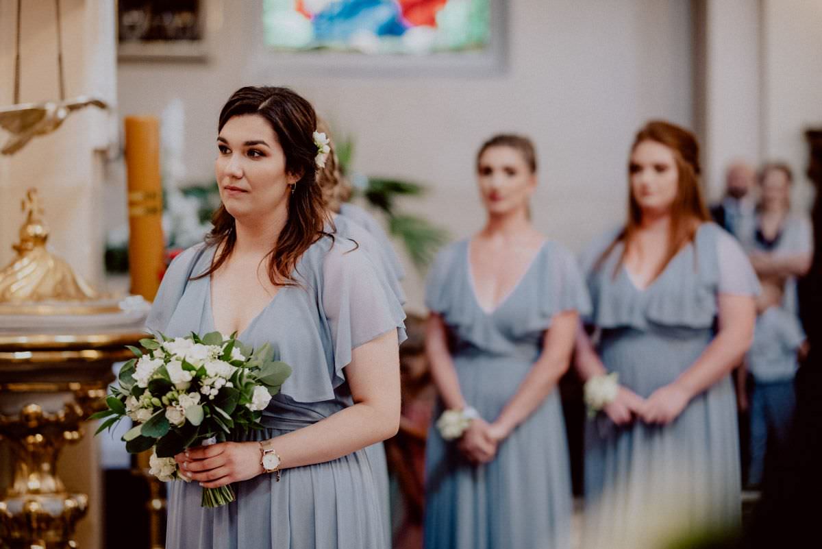 bridesmaids in blue dresses
