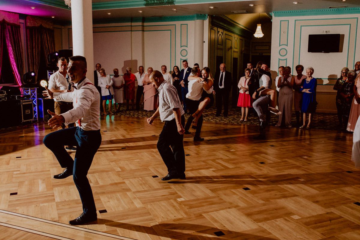 wedding fun on the dance floor
